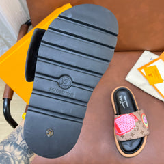 LV Latest Embossed Slippers