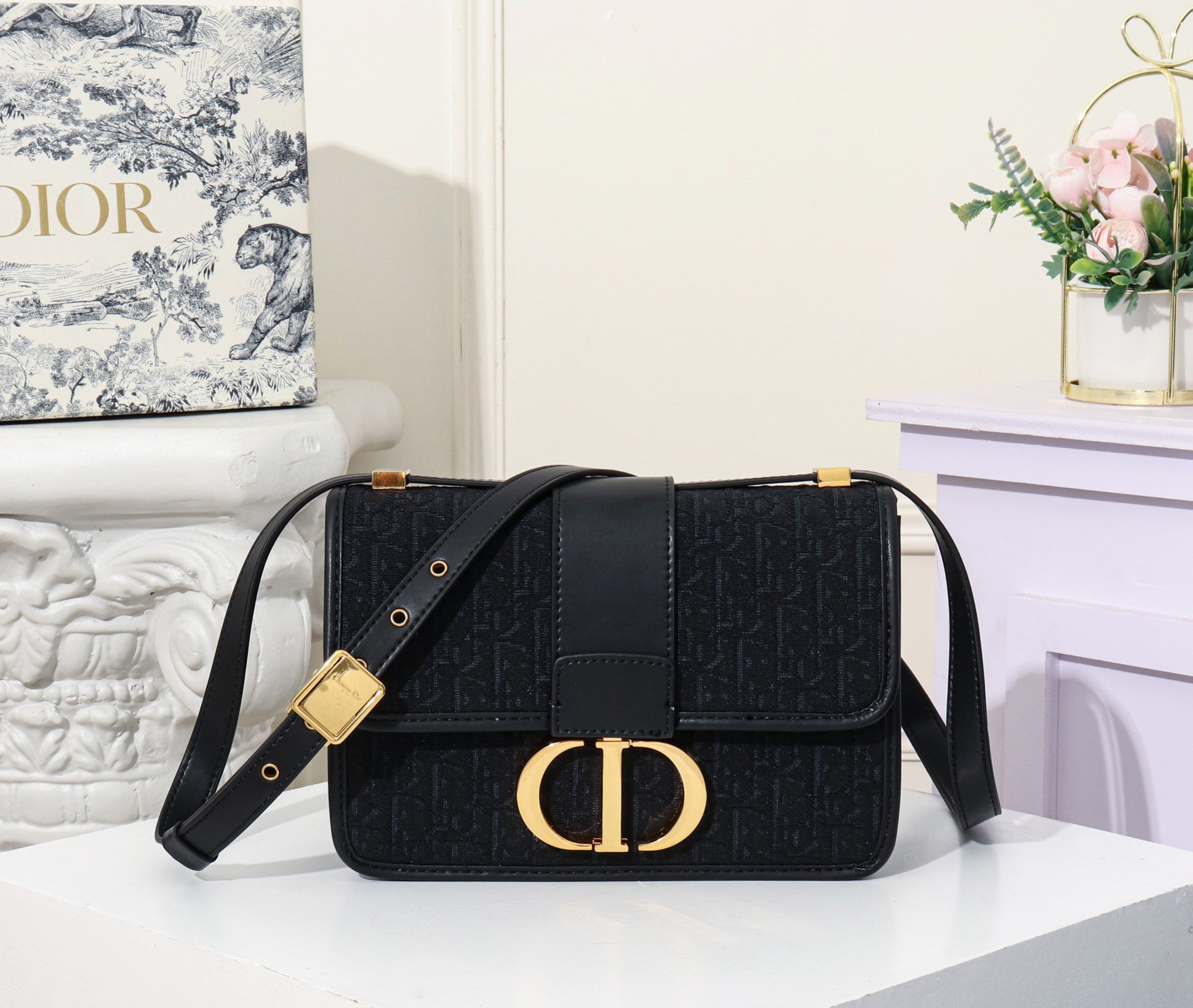 DIOR Montaigne bag