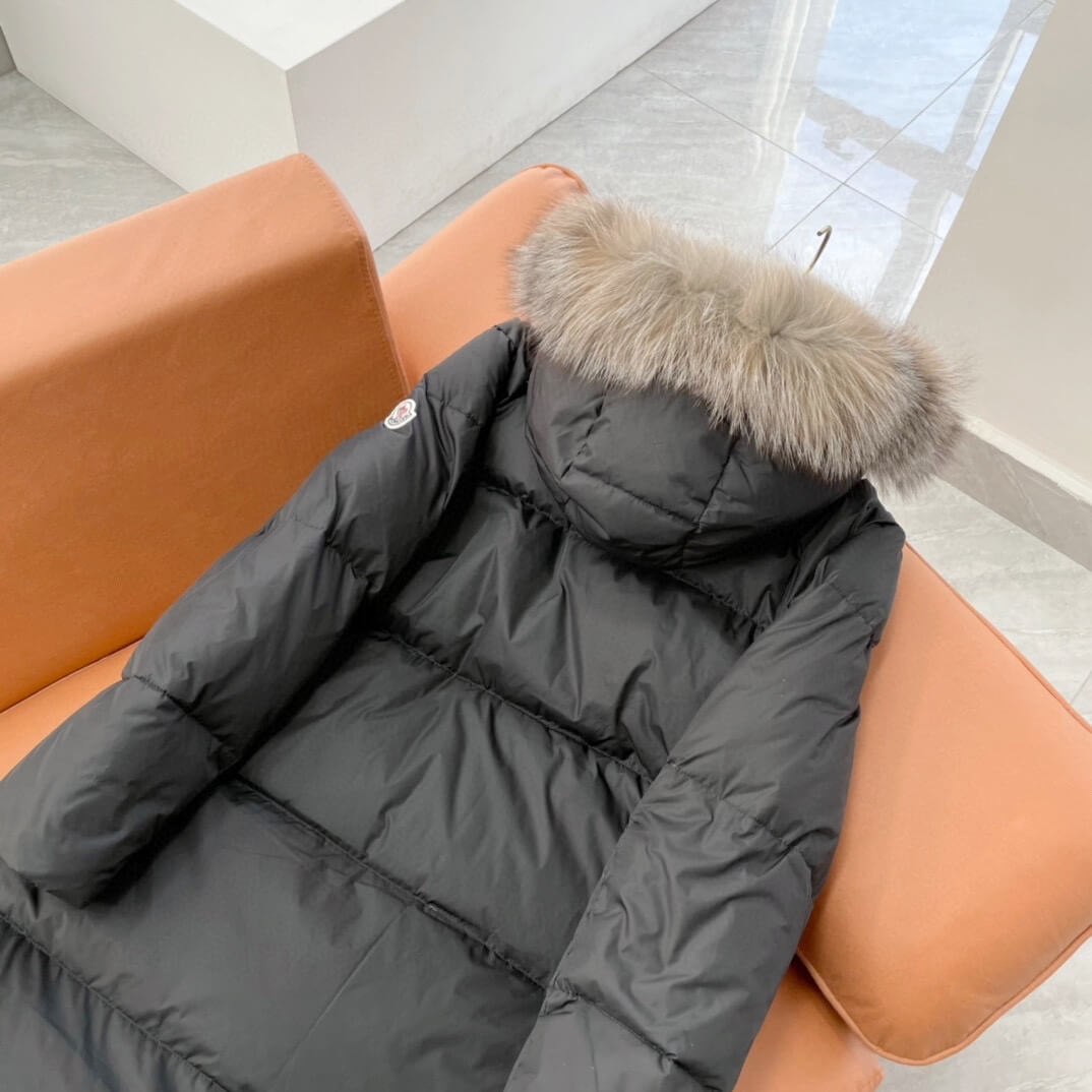 Moncler Winter Latest Hooded Long Down Jacket