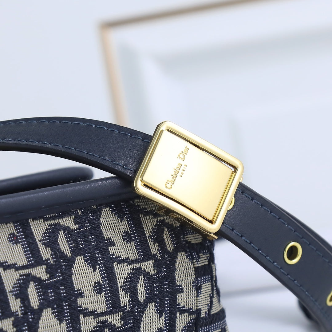 DIOR Montaigne Bag