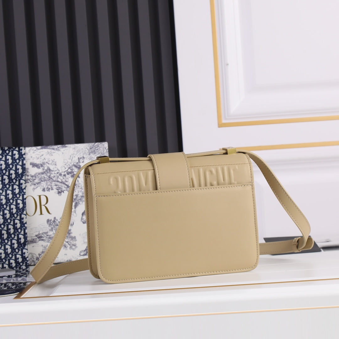 DIOR Montaigne Bag