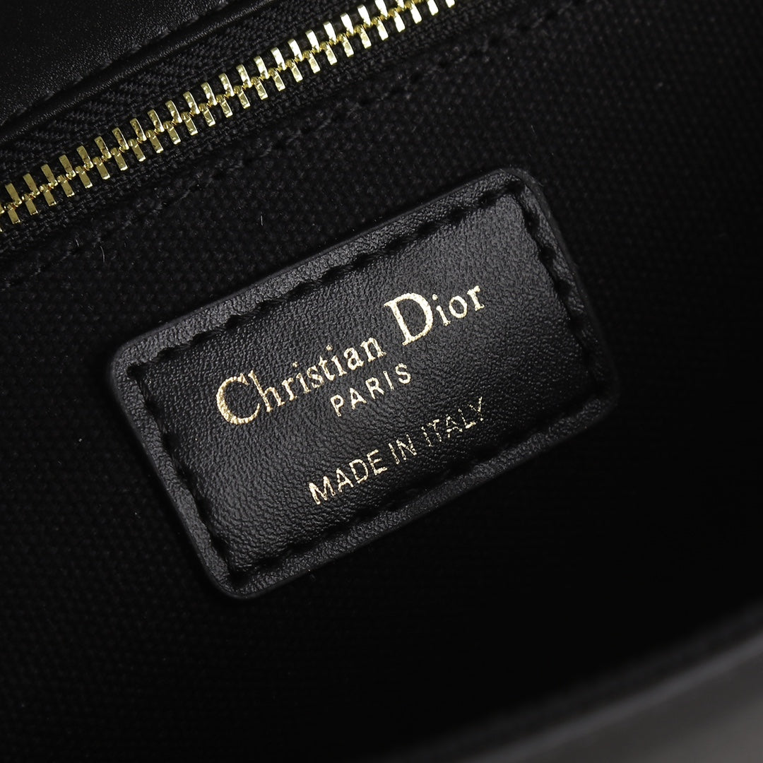 DIOR Montaigne Bag