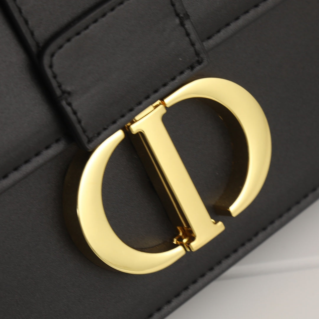 DIOR Montaigne Bag