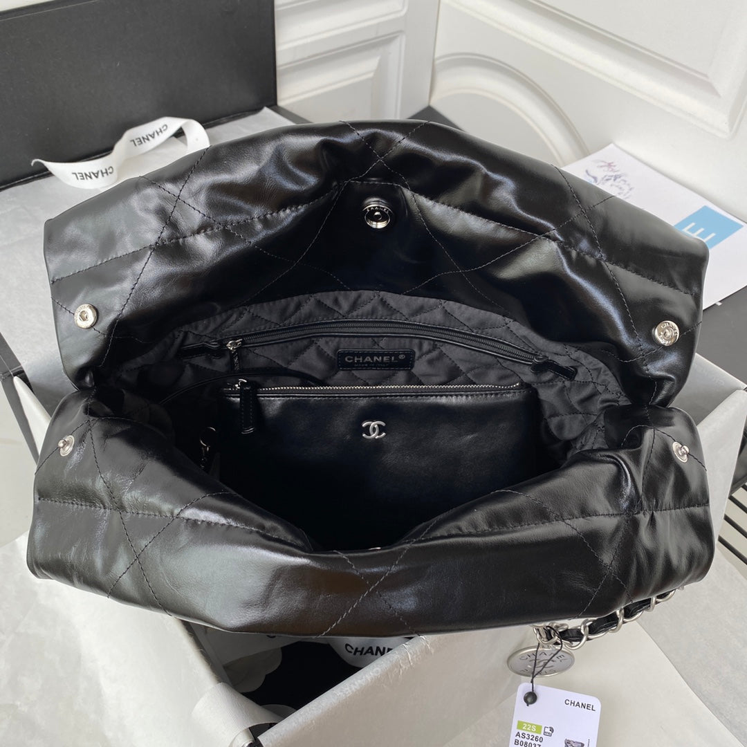 Chanel 22 Shopping Bag