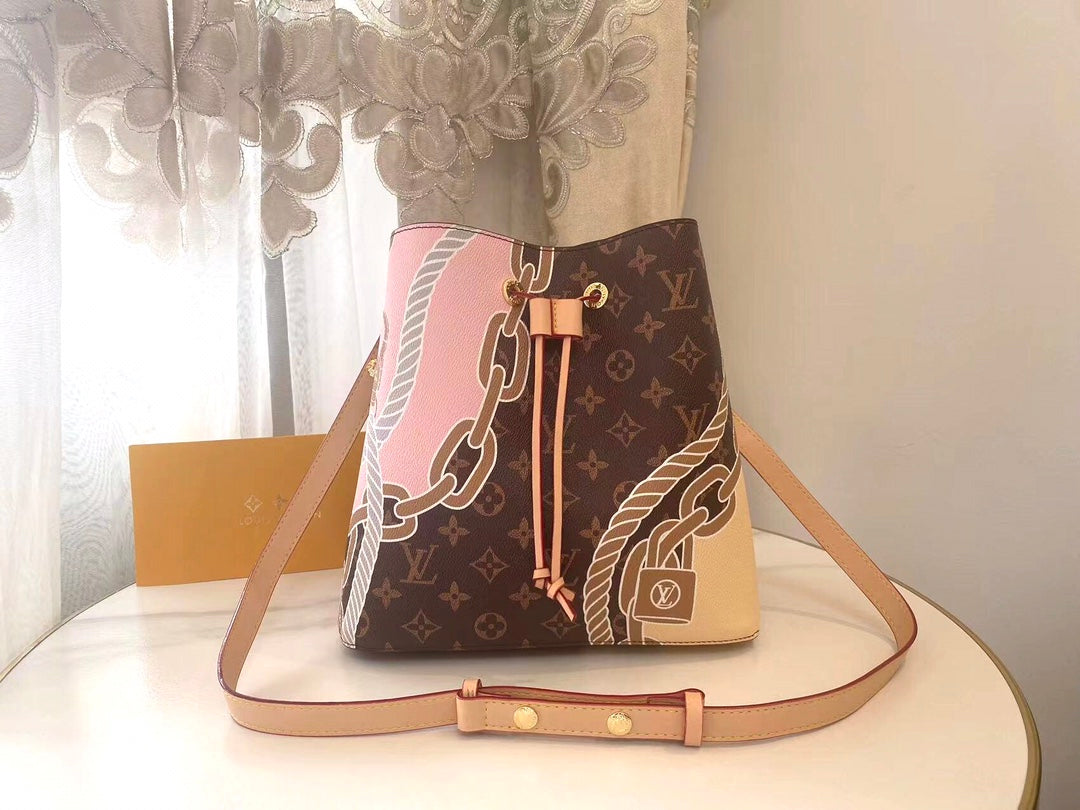 LV NeoNoe Monogram Bag