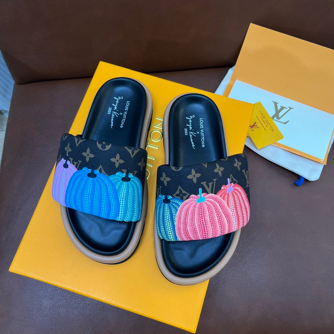 LV Latest Embossed Slippers