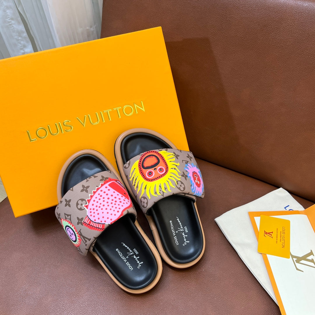 LV Latest Embossed Slippers