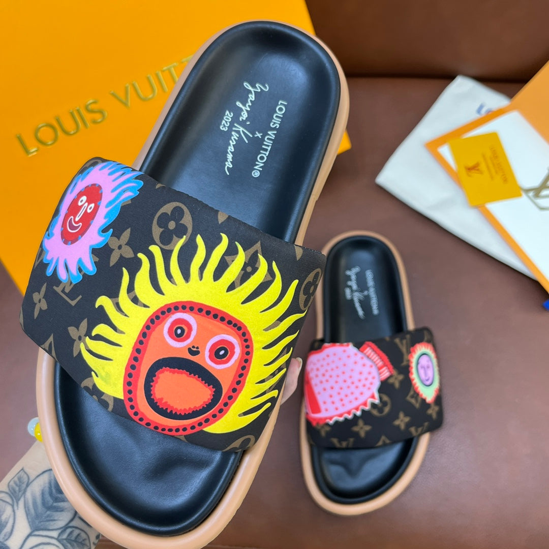 LV Latest Embossed Slippers