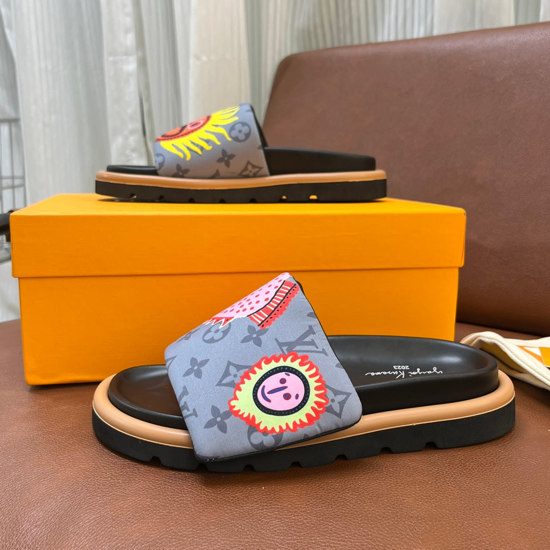 LV Latest Embossed Slippers