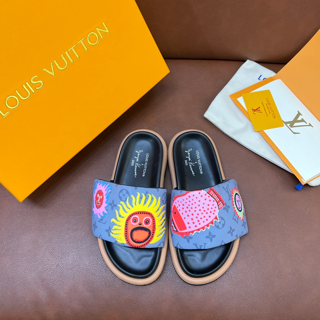 LV Latest Embossed Slippers