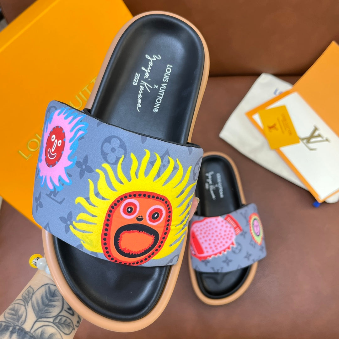 LV Latest Embossed Slippers