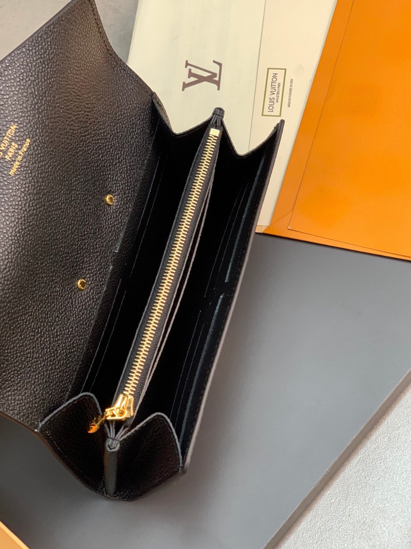 LV Versatile Pallas Wallet