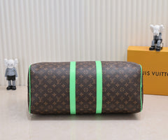 LV Classic Keepall Bandoulière Travel Bag