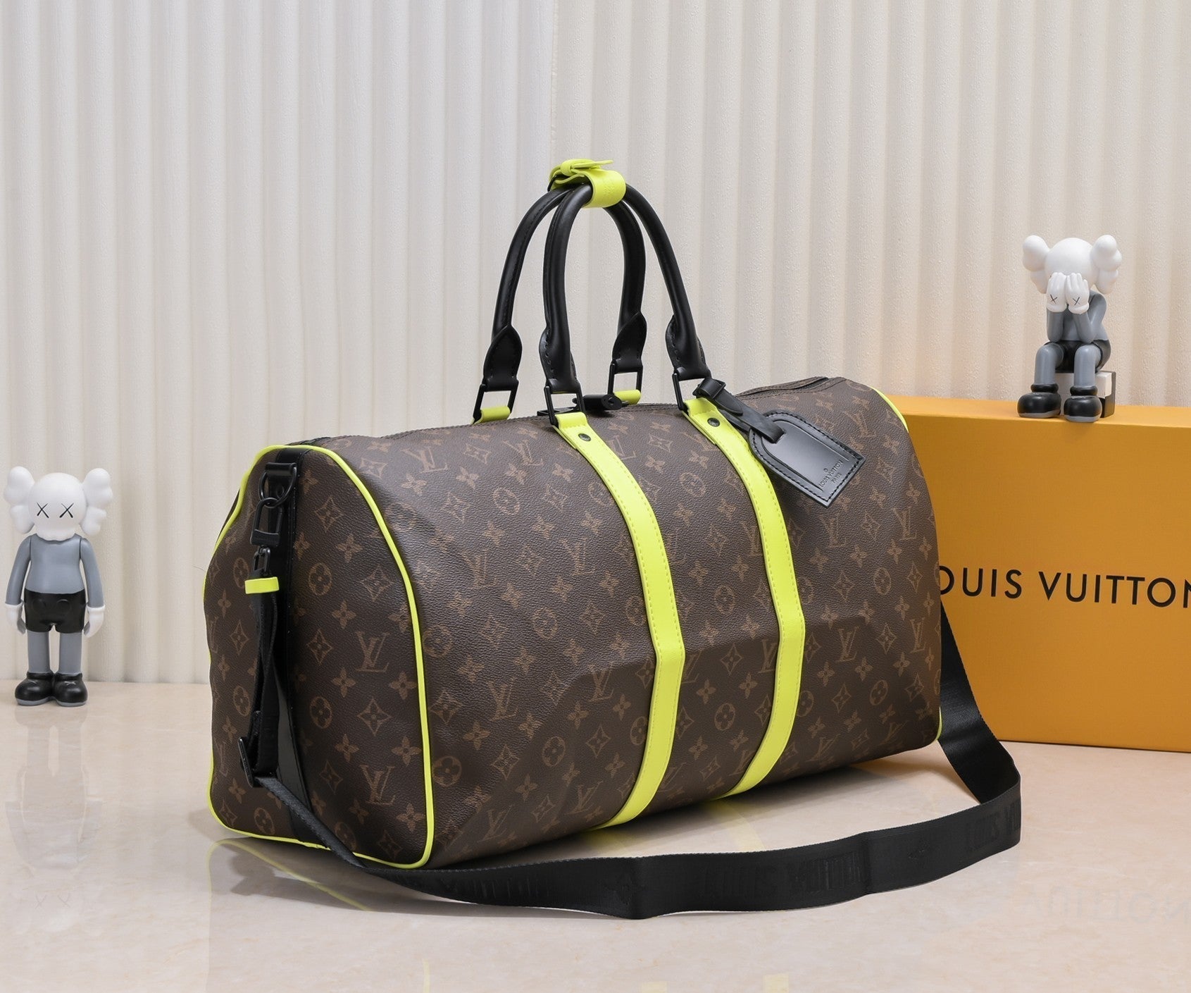 LV Classic Keepall Bandoulière Travel Bag