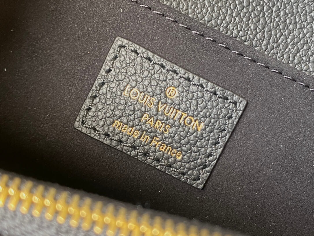 LV Pochette Metis East West Handbag