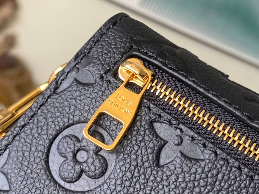 LV Pochette Metis East West Handbag