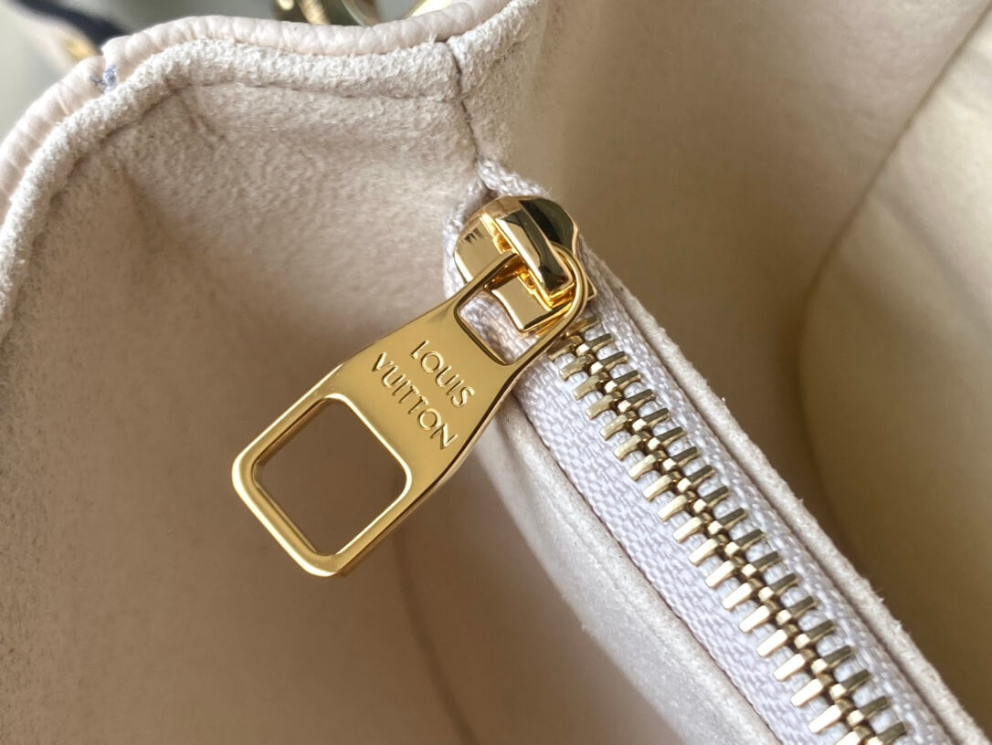 LV Pochette Metis East West Handbag