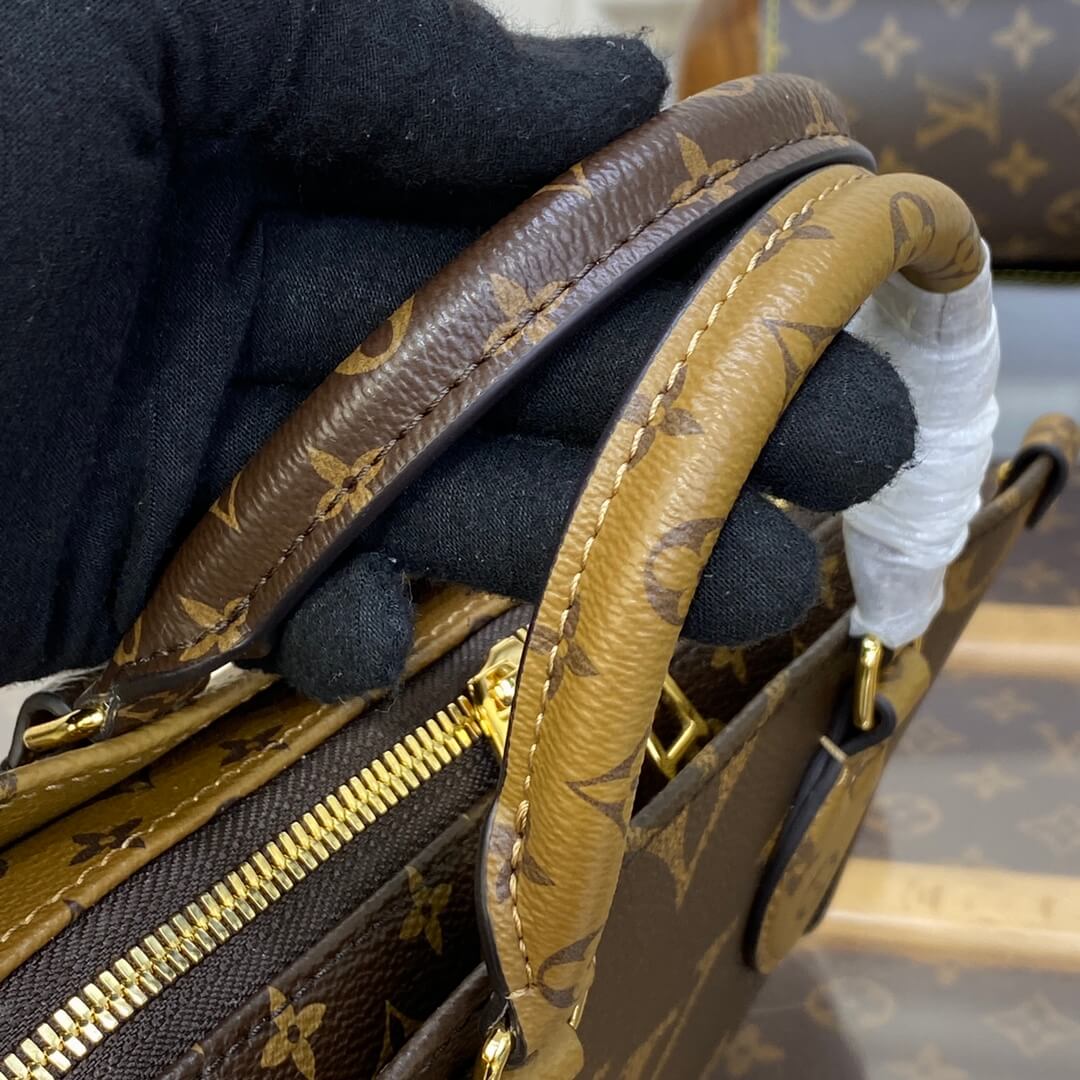 LV ONTHEGO Monogram East West Bag