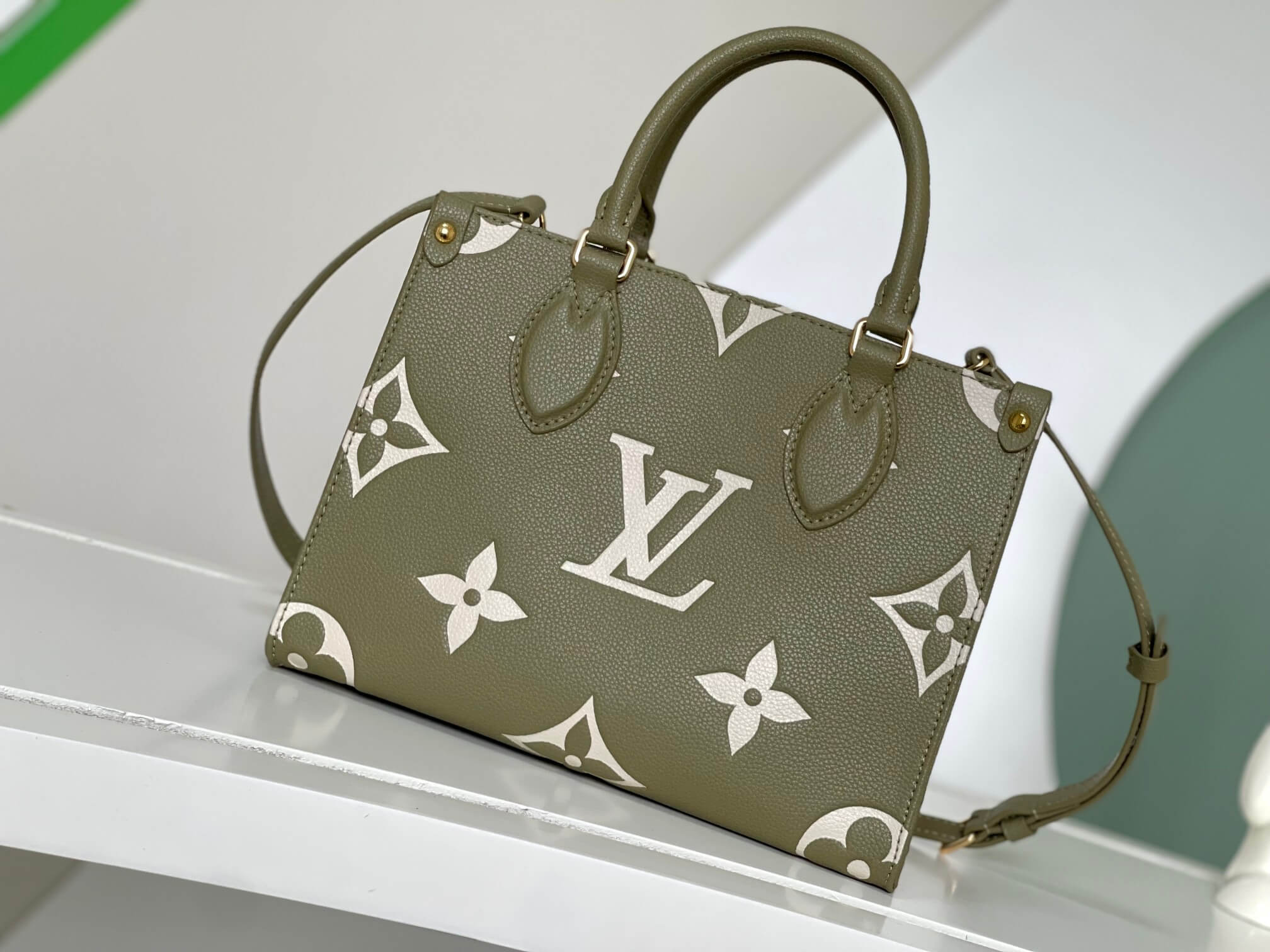 LV Onthego Small Tote Bag