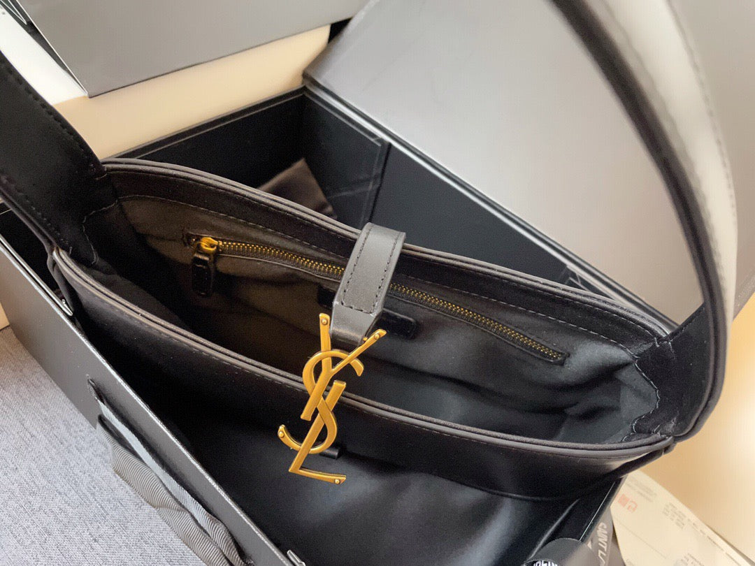 YSL L e 5 Á 7 Bag