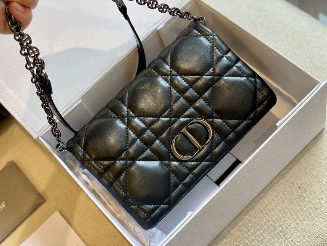 Dior 22S Caro Chain Bag