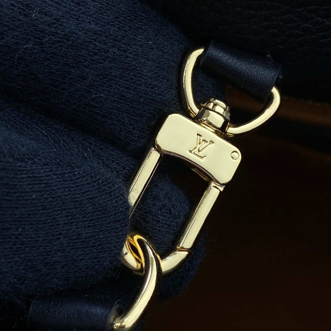 LV ONTHEGO Bag