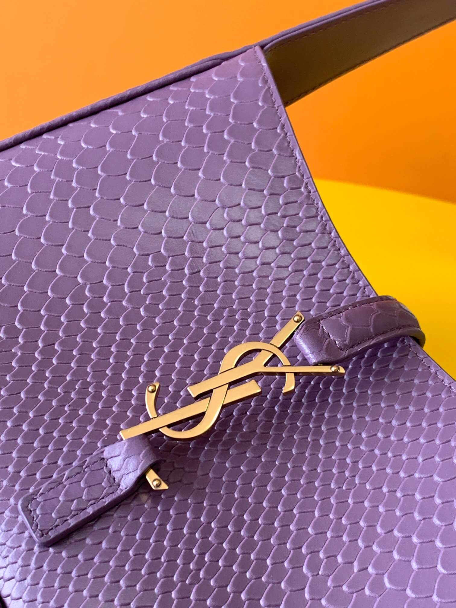 YSL Le 5 À 7 Hobo Bag