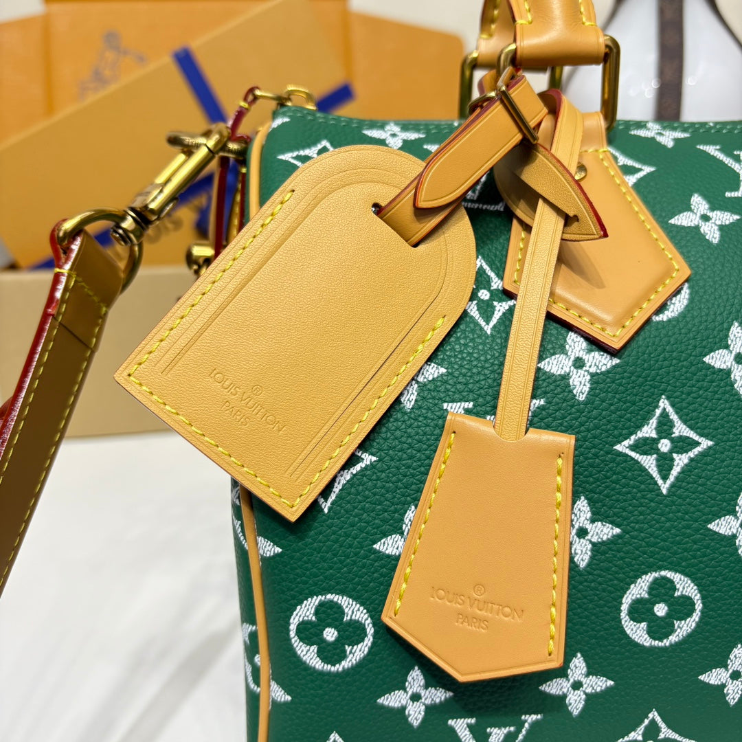 Louis Vuitton Speedy Bandoulière 30 Bag Green