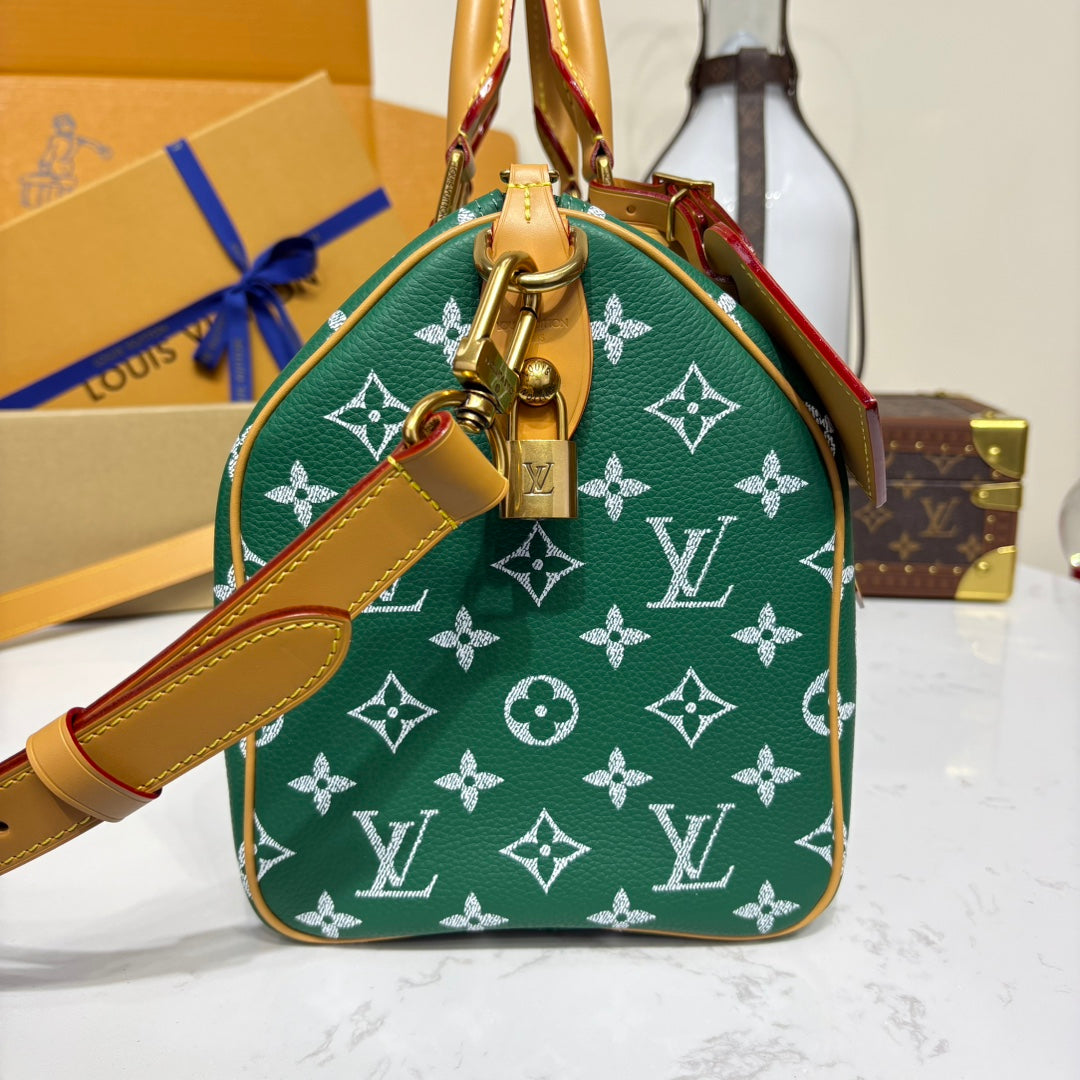 Louis Vuitton Speedy Bandoulière 30 Bag Green