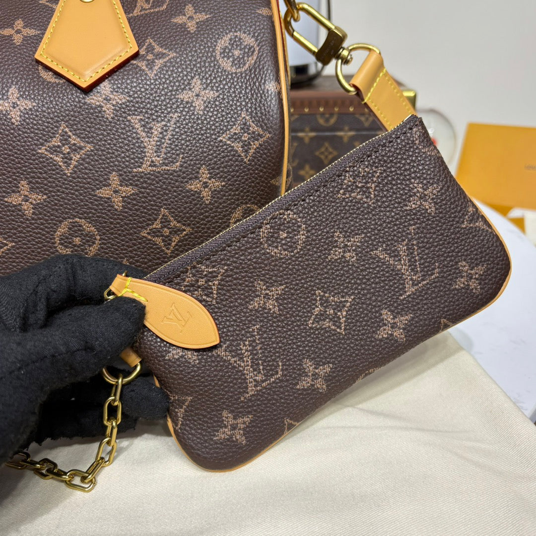 Louis Vuitton Speedy Bandoulière 30 Bag
