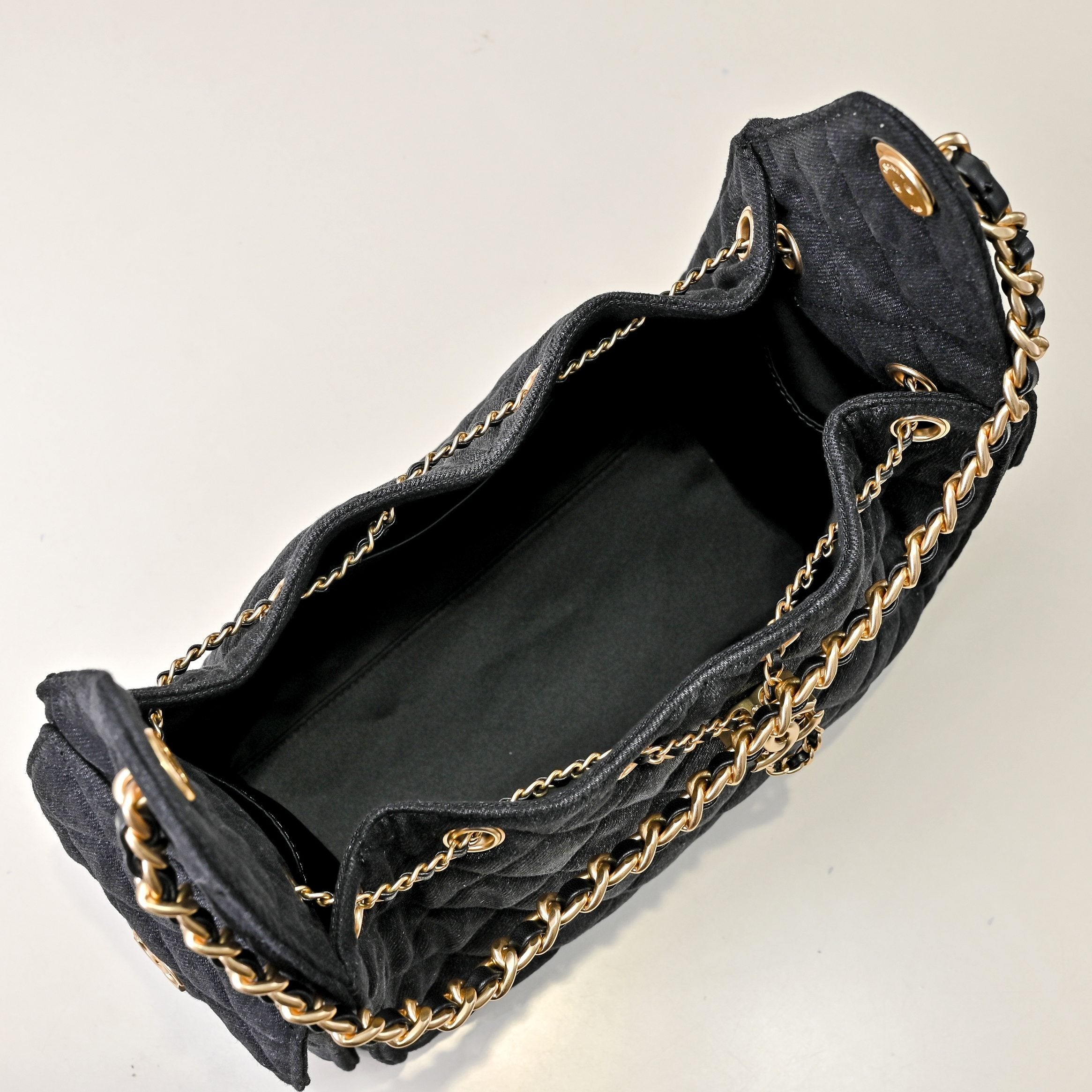 Chanel Hobo 25c Handbag